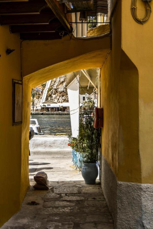 Stone Living Symi Central Apartments エクステリア 写真