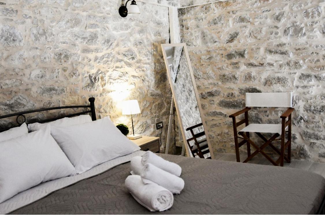 Stone Living Symi Central Apartments エクステリア 写真