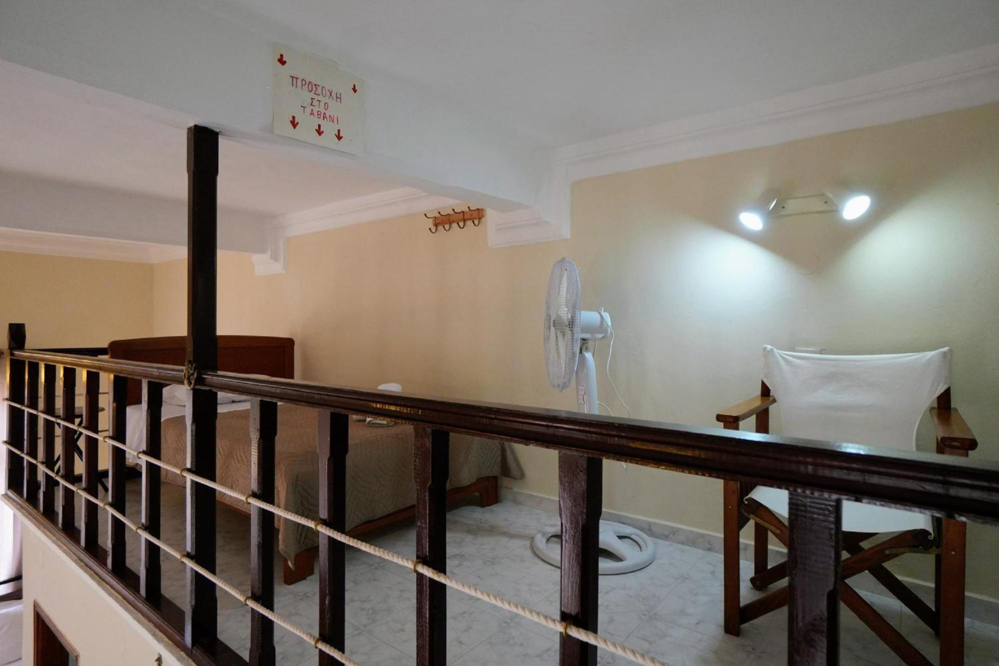 Stone Living Symi Central Apartments エクステリア 写真